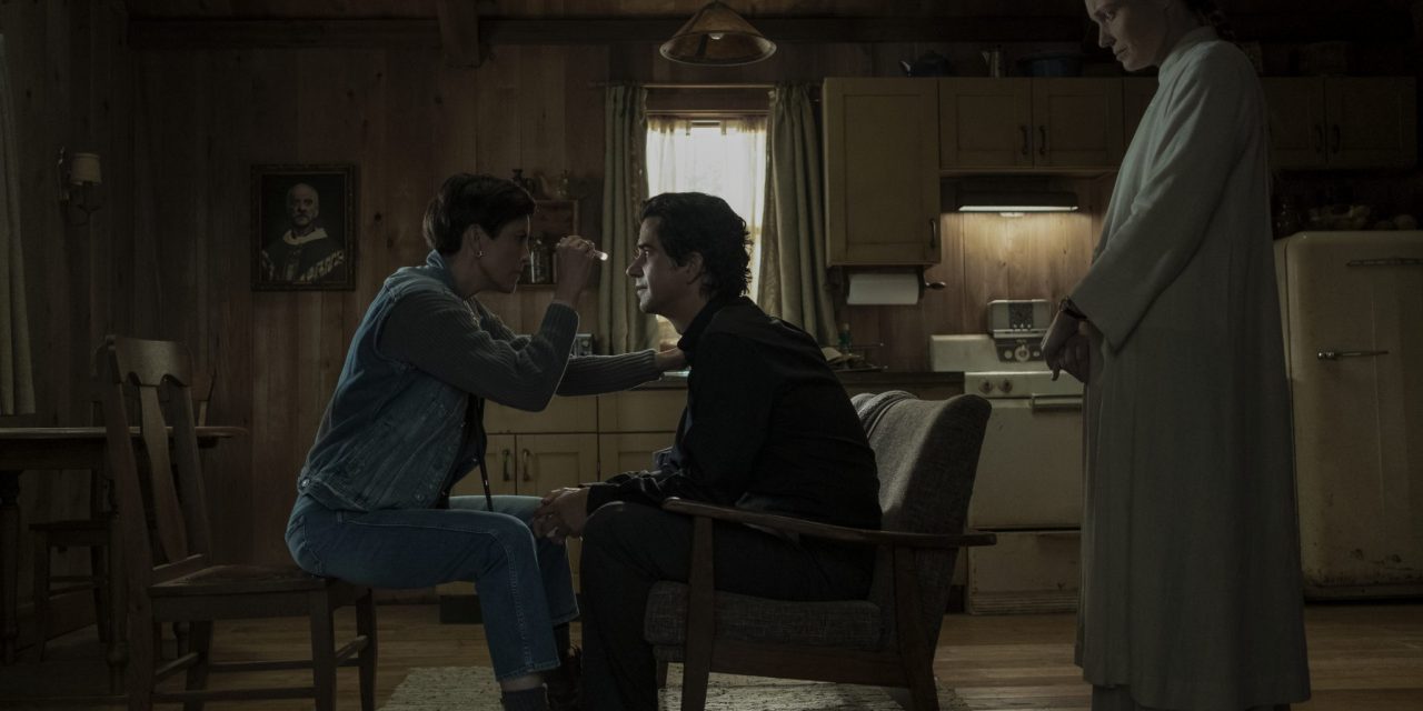 Midnight Mass: Netflix dévoile la bande annonce de la nouvelle série du créateur de The Haunting of Hill House  (dispo en septembre)