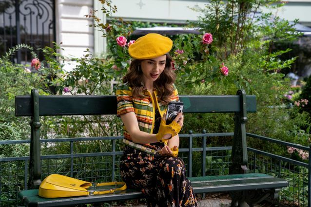 Emily In Paris-Saison 2 : préparez-vous à poser vos valises à St Tropez pour Noël sur Netflix