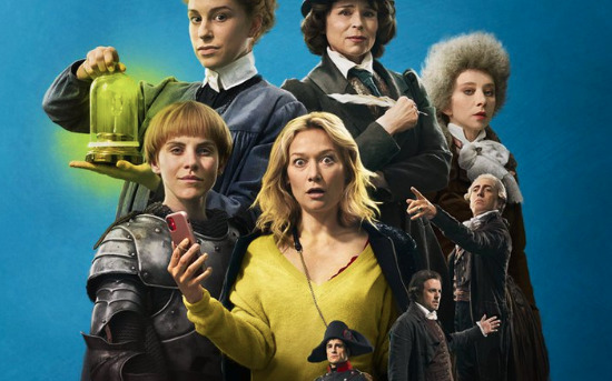 Flashback : Caroline Vigneaux traverse les couloirs du temps et l’histoire des femmes en novembre sur Amazon Prime Video