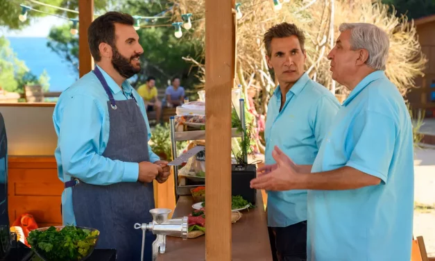 Où se trouve le camping Paradis de la célèbre série TF1 portée par Laurent Ournac  ?