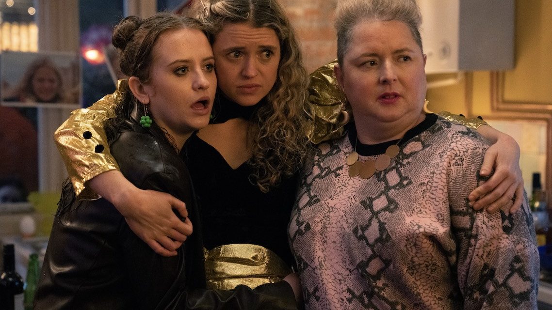 Extraordinary : Disney+ lève le voile sur sa prochaine sitcom de super héros et s’annonce dingue !