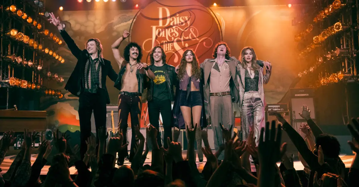 Daisy Jones and The Six : que pensent les internautes de la série musicale Prime Video ? (Avis)