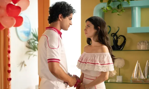 Acapulco saison 4 : adiós Las Colinas, mais pas sans un dernier toast en chemise rose sur Apple TV+