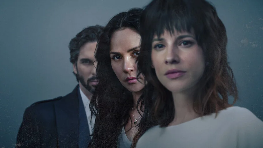 Carmen Villalobos : de la telenovela culte à L’Invitée sur Netflix (Casting)