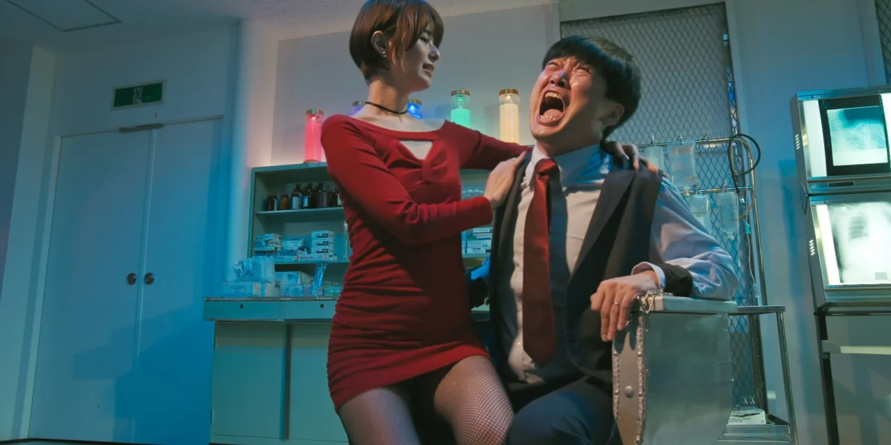 Kiss or Die : la folle émission télé qui met le baiser au centre… arrive mardi sur Netflix !