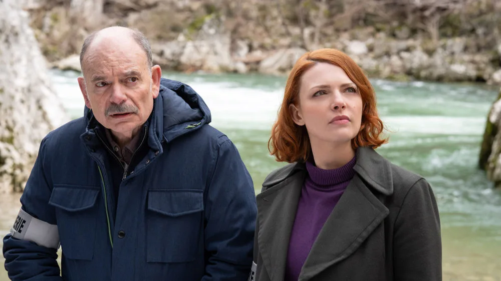 Meurtres à Millau sur France 3 : une enquête menée par Jean-Pierre Darroussin et Elodie Frégé au cœur des légendes de l’Aveyron