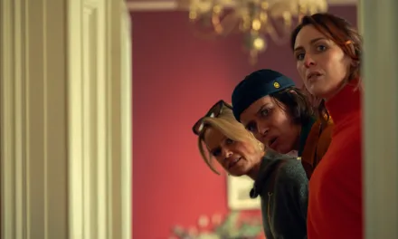 Après Derry Girls, Lisa McGee signe De Belfast au paradis ?, une nouvelle série Netflix