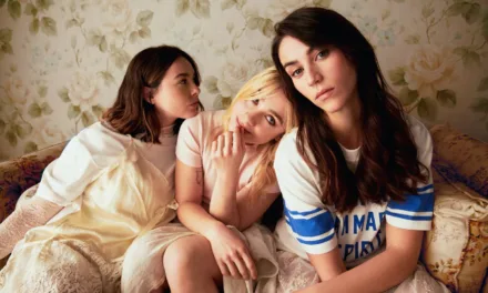 Esa noche : qui est Claudia Salas, l’actrice qui incarne Paula dans la série Netflix ?