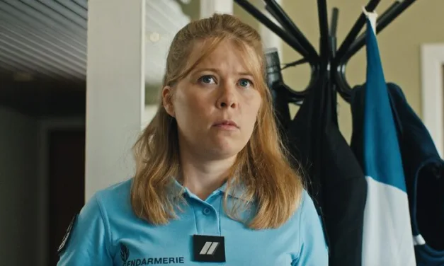 Des gens bien sur Arte : une comédie noire où l’accident semble trop parfait