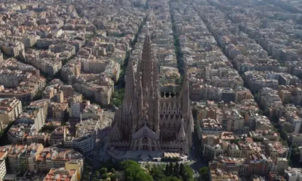 Des racines et des ailes sur France 3 : de la Sagrada Família aux trésors d’Andalousie, un voyage en Espagne