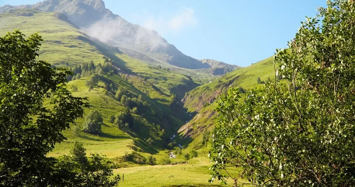 Pyrénées, alerte venue des sommets sur France 5 : Sale temps pour la planète observe la fin annoncée des glaciers