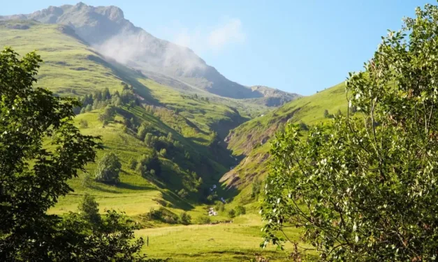 Pyrénées, alerte venue des sommets sur France 5 : Sale temps pour la planète observe la fin annoncée des glaciers