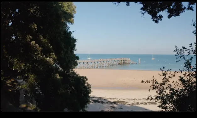 La Côte Atlantique à l’heure de la Belle Époque sur France 5 : Les 100 lieux qu’il faut voir relance l’été avec un inédit