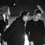 Don’t Look Back in Anger : le documentaire événement sur Oasis débarque au cinéma en septembre avant Disney+