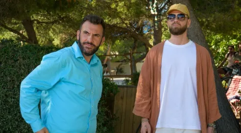 Camping paradis sur TF1 : une régate, des secrets de famille et Keen’V au programme du 13 juillet