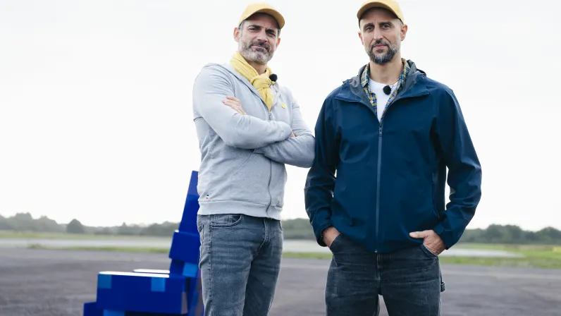 Les duos de célébrités s'affrontent dans Les Chaises Musicales Infernales