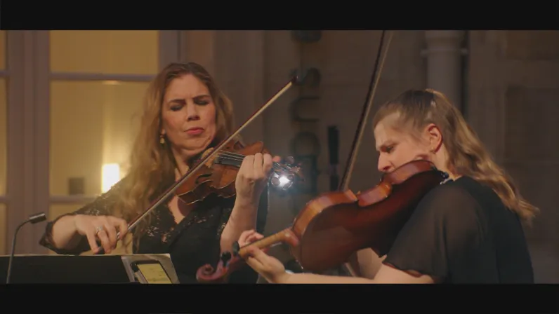 Quatuor a cordes et voix lyriques sous la verriere de l'Hotel de la Marine