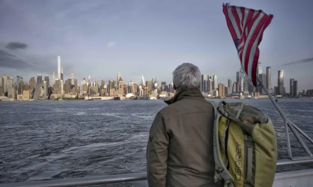 Au bout c’est la mer sur France 5 : Francois Pecheux descend le fleuve Hudson jusqu’a New York