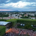 La grande fête des tubes 80, 90, 2000 sur M6 : Jérôme Anthony rallume trente ans de hits devant 5000 spectateurs