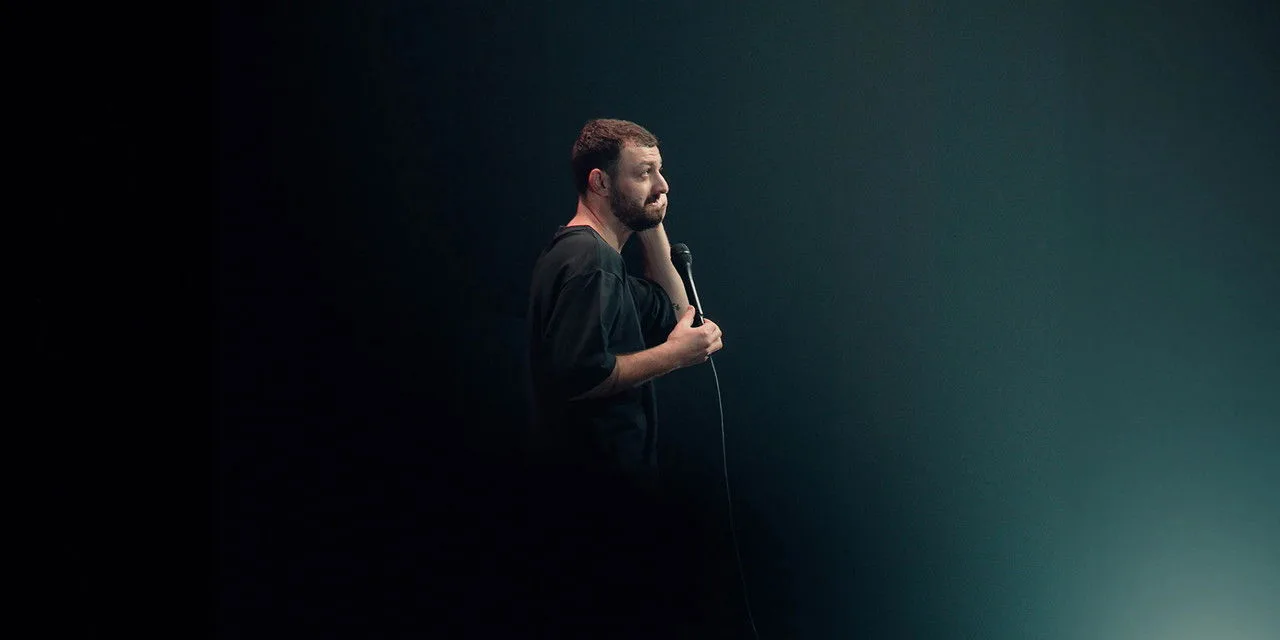 Roman Frayssinet sur Canal+ : avec « Ô delà », l’humoriste prend de la hauteur pour mieux faire rire