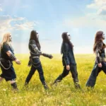 Pop Redemption sur TFX : Julien Doré mène un groupe de black metal en cavale déguisé en pop