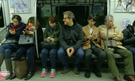 Des trains pas comme les autres sur France 5 : Philippe Gougler explore la Coree du Sud, du metro de Seoul au KTX
