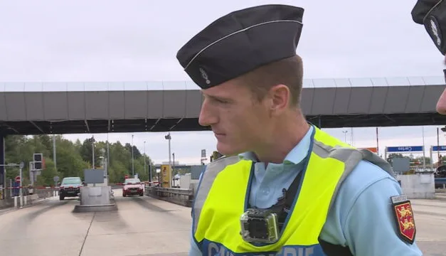 100 jours avec la police de la route sur RMC Découverte : la traque des chauffards du sud au périphérique parisien