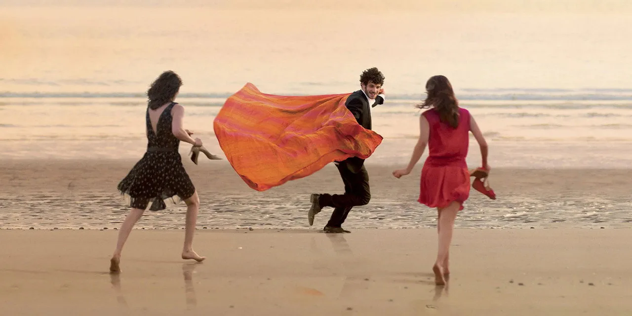 À trois on y va sur France 4 : Anaïs Demoustier et Félix Moati au cœur d’un trio amoureux