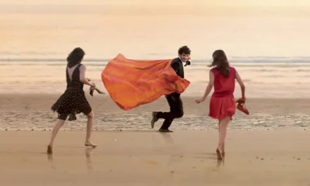 À trois on y va sur France 4 : Anaïs Demoustier et Félix Moati au cœur d’un trio amoureux