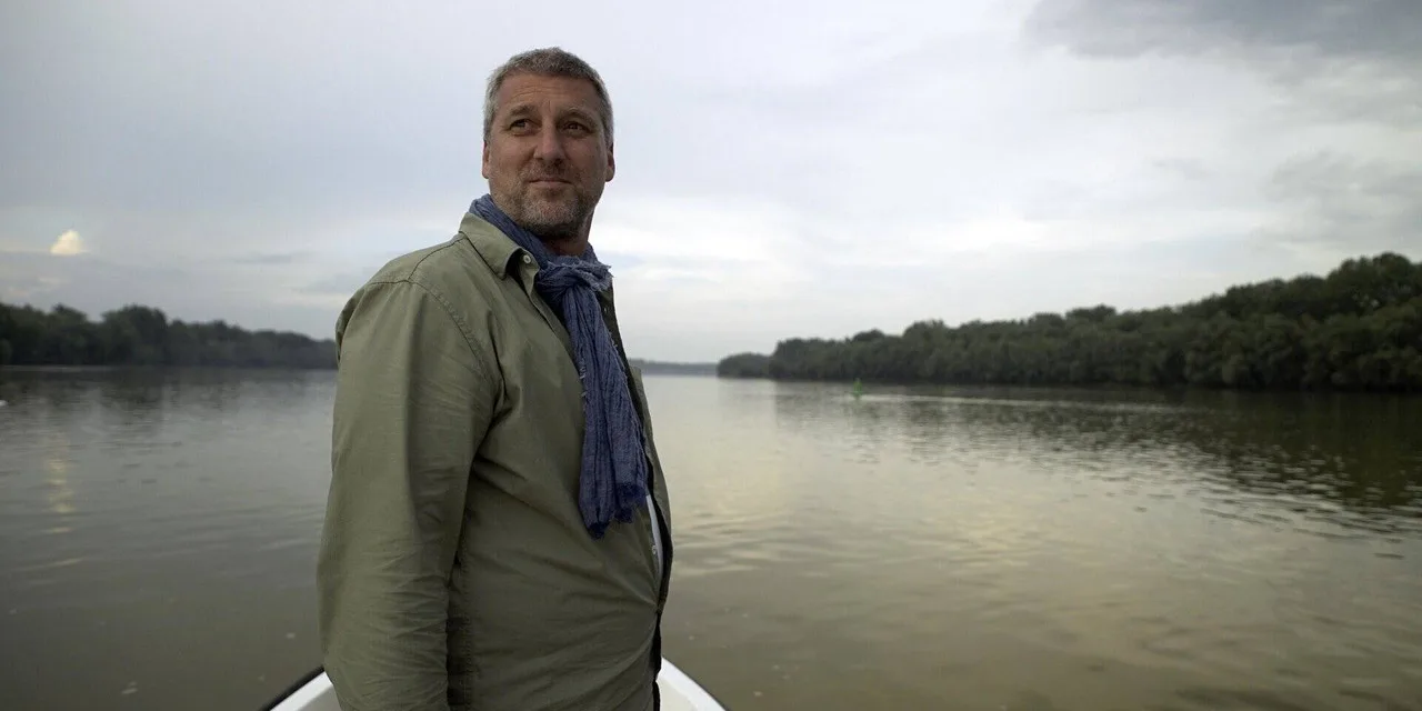 Au bout c’est la mer sur France 5 : François Pécheux descend la Dordogne au fil de l’eau ce mercredi