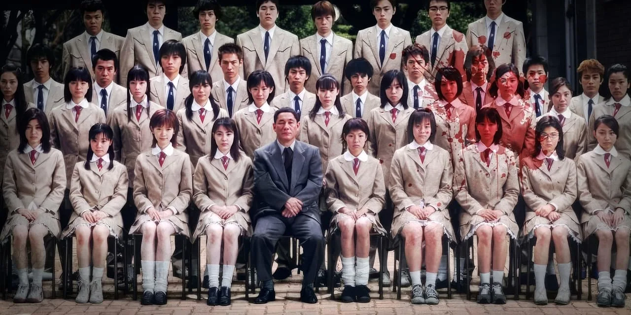 Battle Royale sur RMC Story : le film culte où des collégiens s’entretuent sur une île maudite