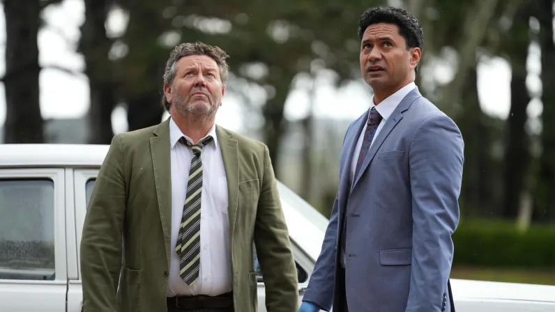 Brokenwood saison 11, épisode La Dame aux rubans