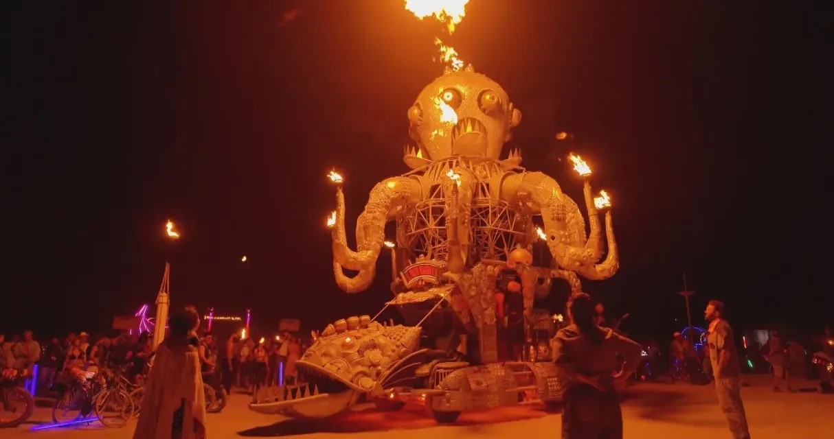 Burning Man sur France 5 : plongée dans la cité éphémère du désert de Black Rock