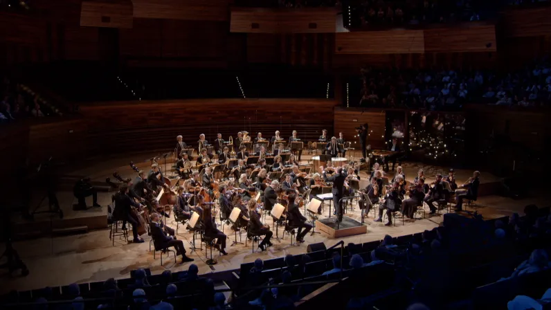 Jean-François Zygel au piano avec l'Orchestre Philharmonique de Radio France