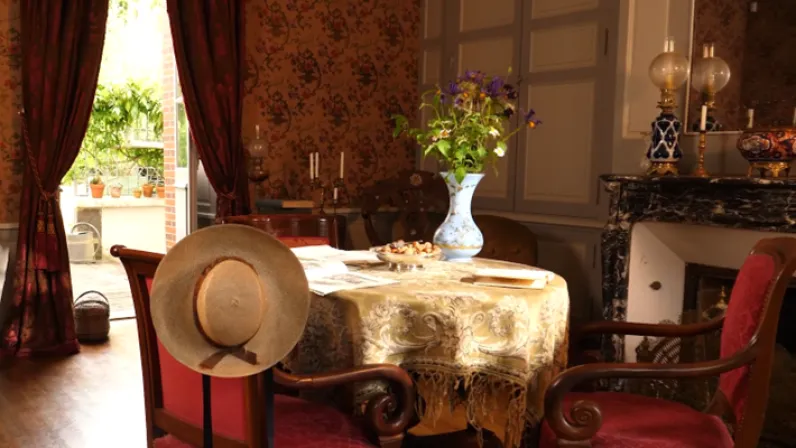 Intérieur et jardin de la maison de Colette en Puisaye