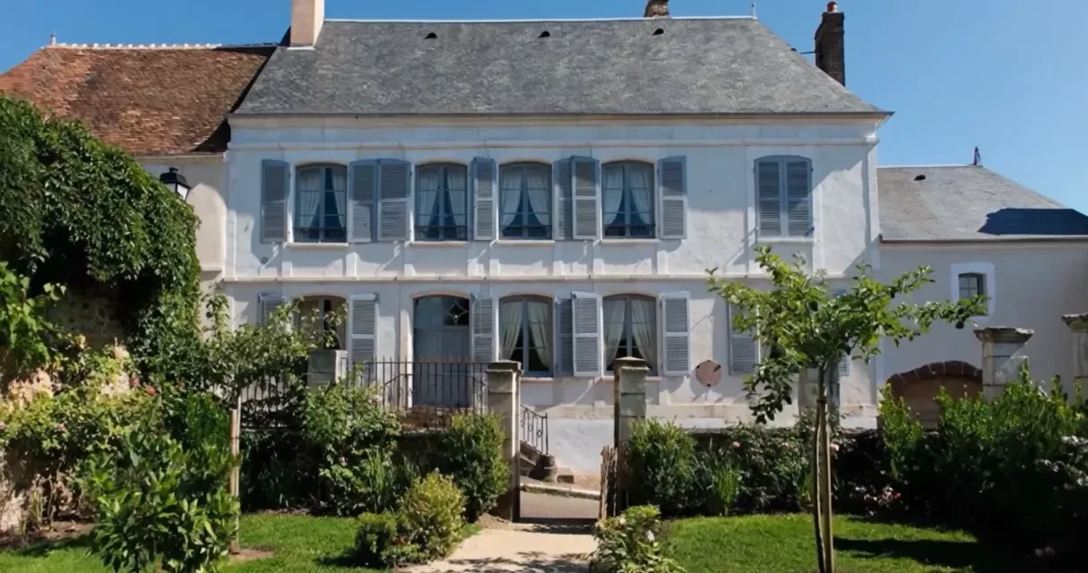 Une maison, une artiste sur France 5 : Colette et sa maison d enfance en Bourgogne