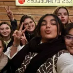 Des filles dans l’équation sur France 5 : sept lycéennes à l’assaut des stéréotypes en sciences