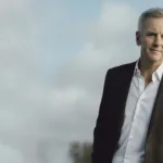 Enquête exclusive sur M6 : immersion chez les saisonniers, entre pourboires rêvés et étés qui tournent au calvaire