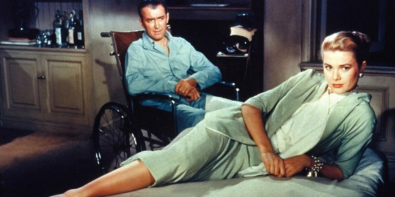 Fenêtre sur cour sur France 5 : le chef-d’œuvre d’Hitchcock où James Stewart espionne ses voisins
