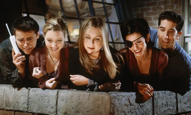 Friends sur TFX : Brad Pitt s’invite à Thanksgiving et ravive une vieille rumeur sur Rachel