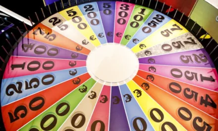 La roue de la fortune sur M6 : Éric Antoine fait tourner le jeu culte en deuxième partie de soirée