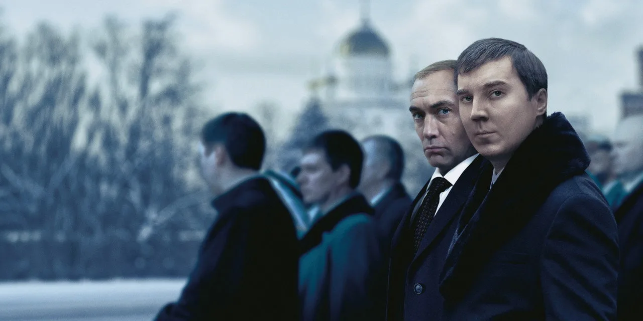 Le Mage du Kremlin sur Canal+ : Jude Law en Poutine, plongée glaçante au cœur du pouvoir russe