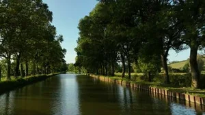 Les 100 lieux qu’il faut voir sur France 5 : le canal de Bourgogne, de Fontenay à Beaune