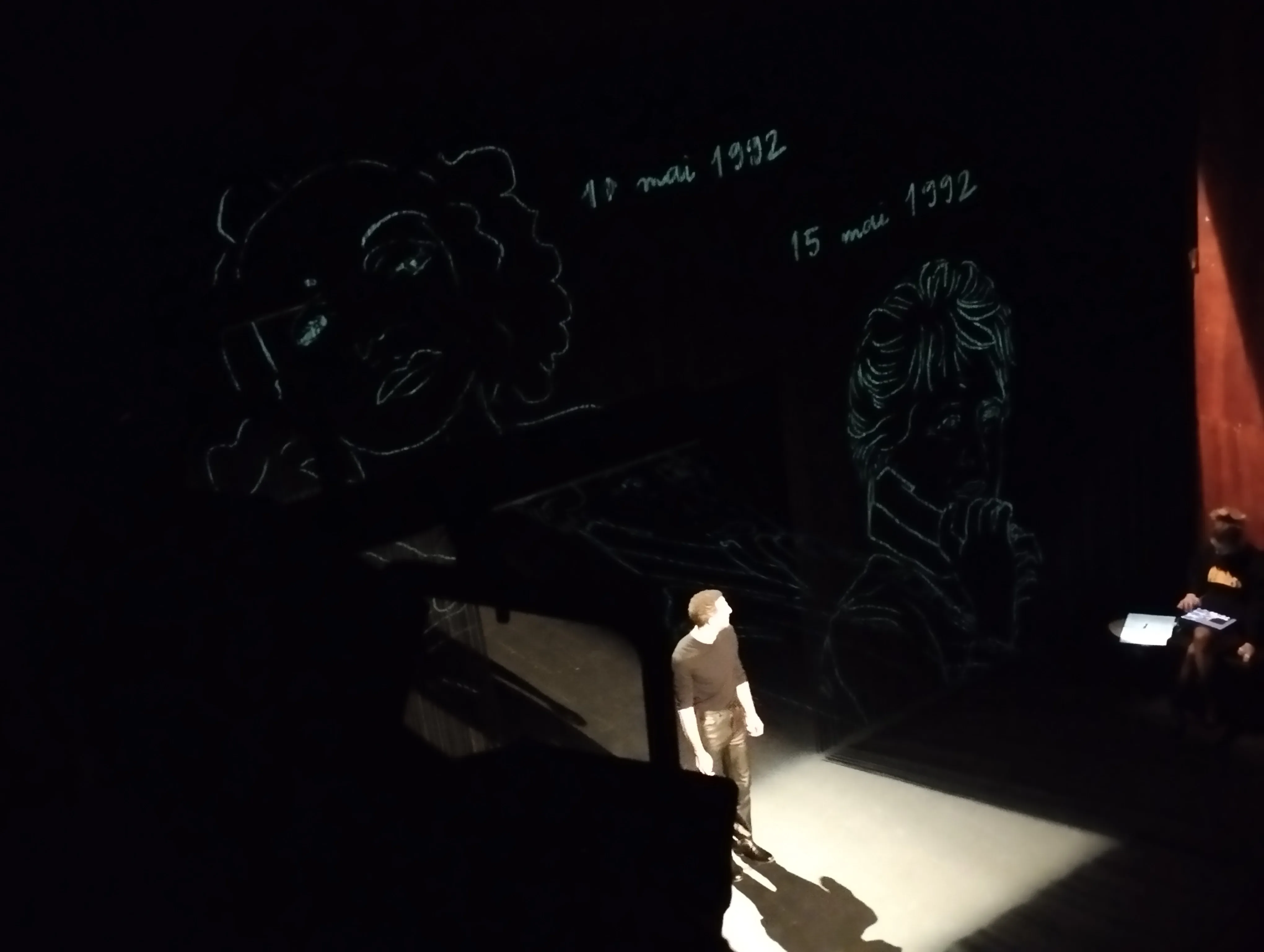 Vincent Dedienne, l'un des interprètes principaux de la série