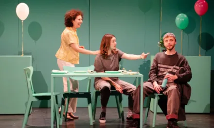 « Normal » sur France 4 : la pièce de Jane Anderson qui bouscule l’idée de famille