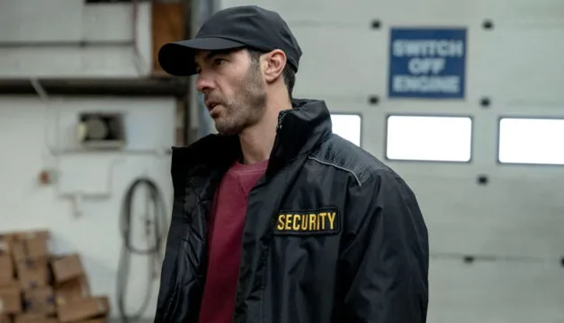 Prisoner sur Canal+ : Tahar Rahim menotté à sa gardienne pour un final sous haute tension (épisode 6)