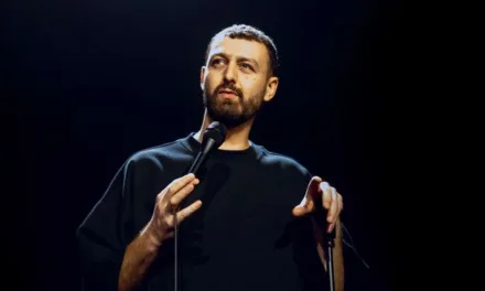 Roman Frayssinet, Ô dedans sur CStar : l’humoriste se met à nu dans un spectacle intime ce mardi