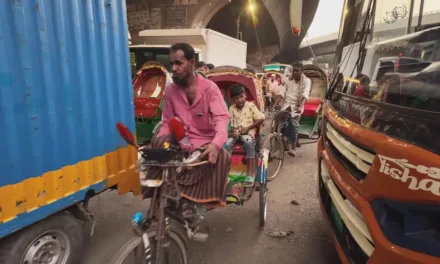 Les Routes de l’impossible sur France 5 : au Bangladesh, la survie à tombeau ouvert