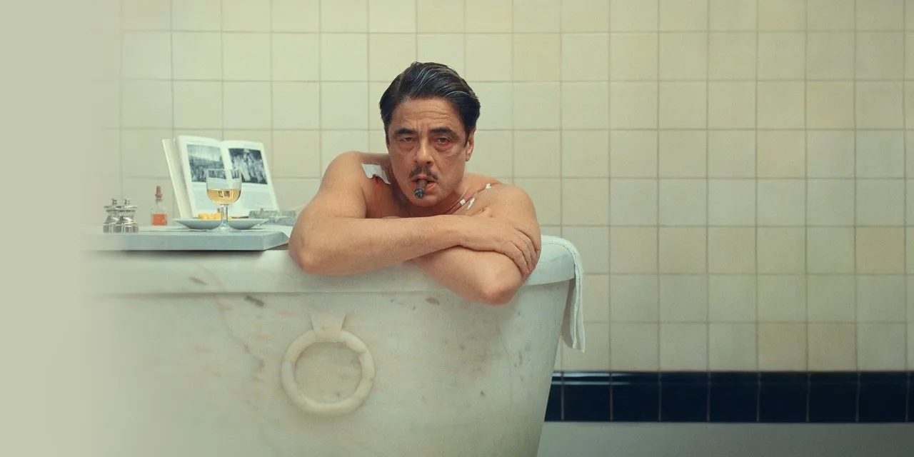 The Phoenician Scheme sur Canal+ Cinéma : Benicio del Toro en magnat retors dans la fantaisie foisonnante de Wes Anderson