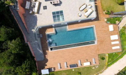Travaux XXL : piscines et lagons sur RMC Story : ces chantiers démesurés qui transforment les jardins en oasis